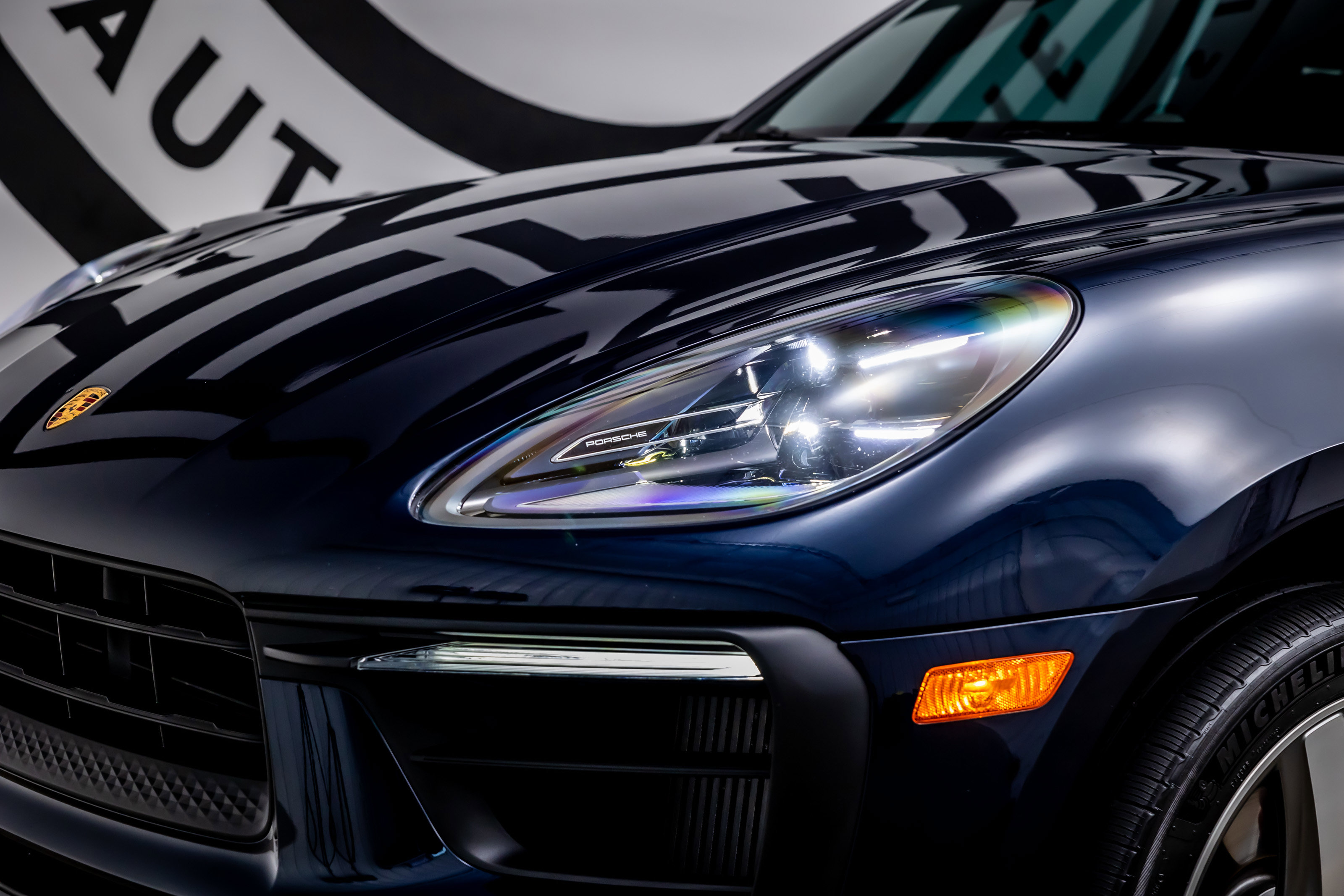Used 2022 Porsche Macan S AWD/4WD image 14