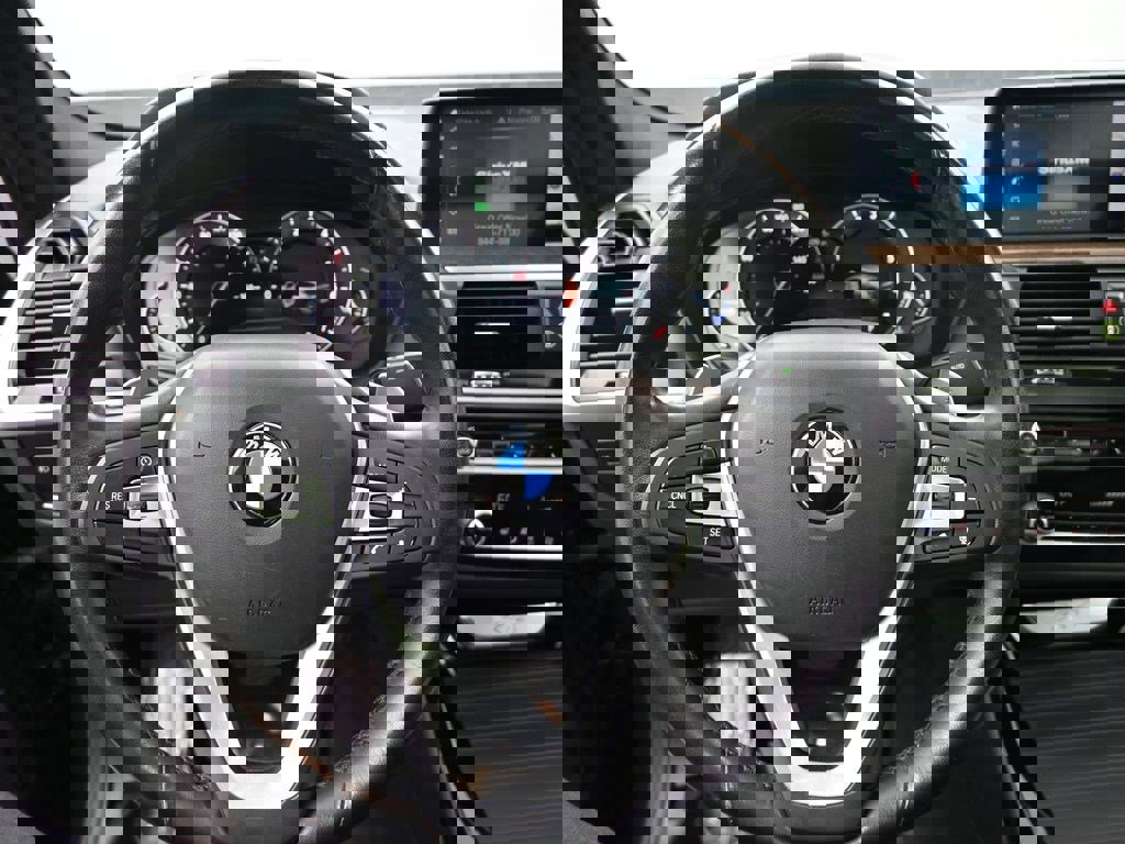 Used 2019 BMW X4 xDrive30i w/ Convenience Package image 11