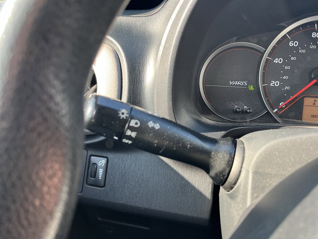 Used 2013 Toyota Yaris LE image 13