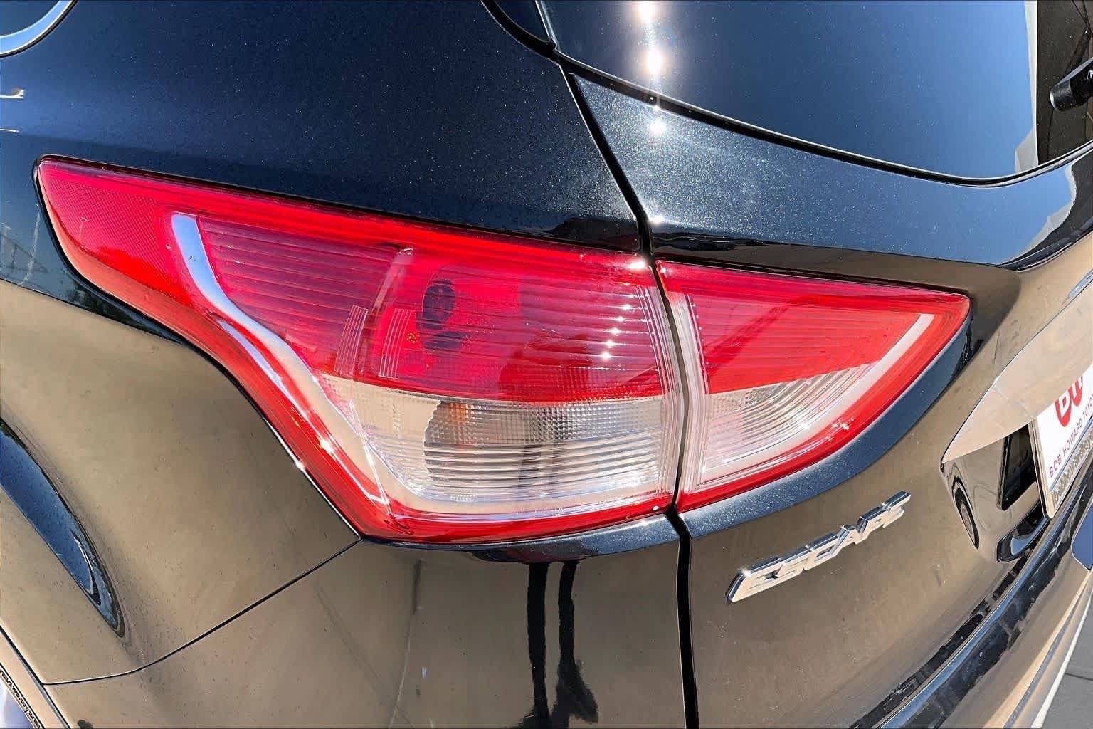 Used 2014 Ford Escape Titanium FWD image 27