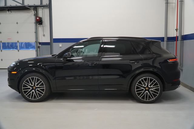 New 2026 Porsche Cayenne image 2