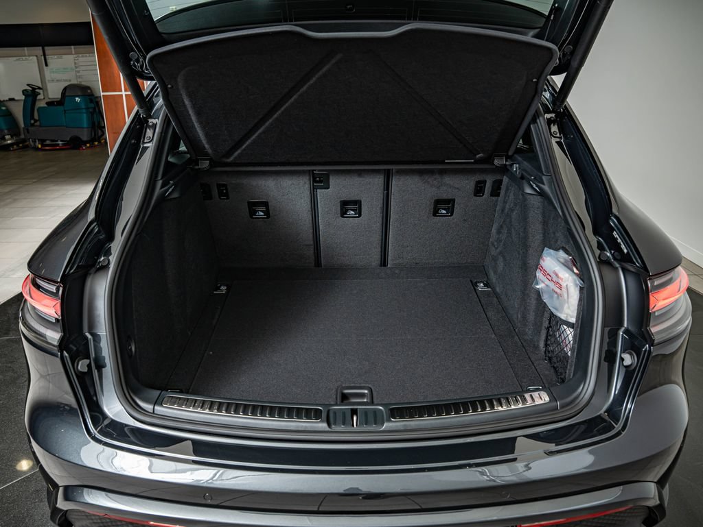 New 2026 Porsche Macan S AWD/4WD image 42