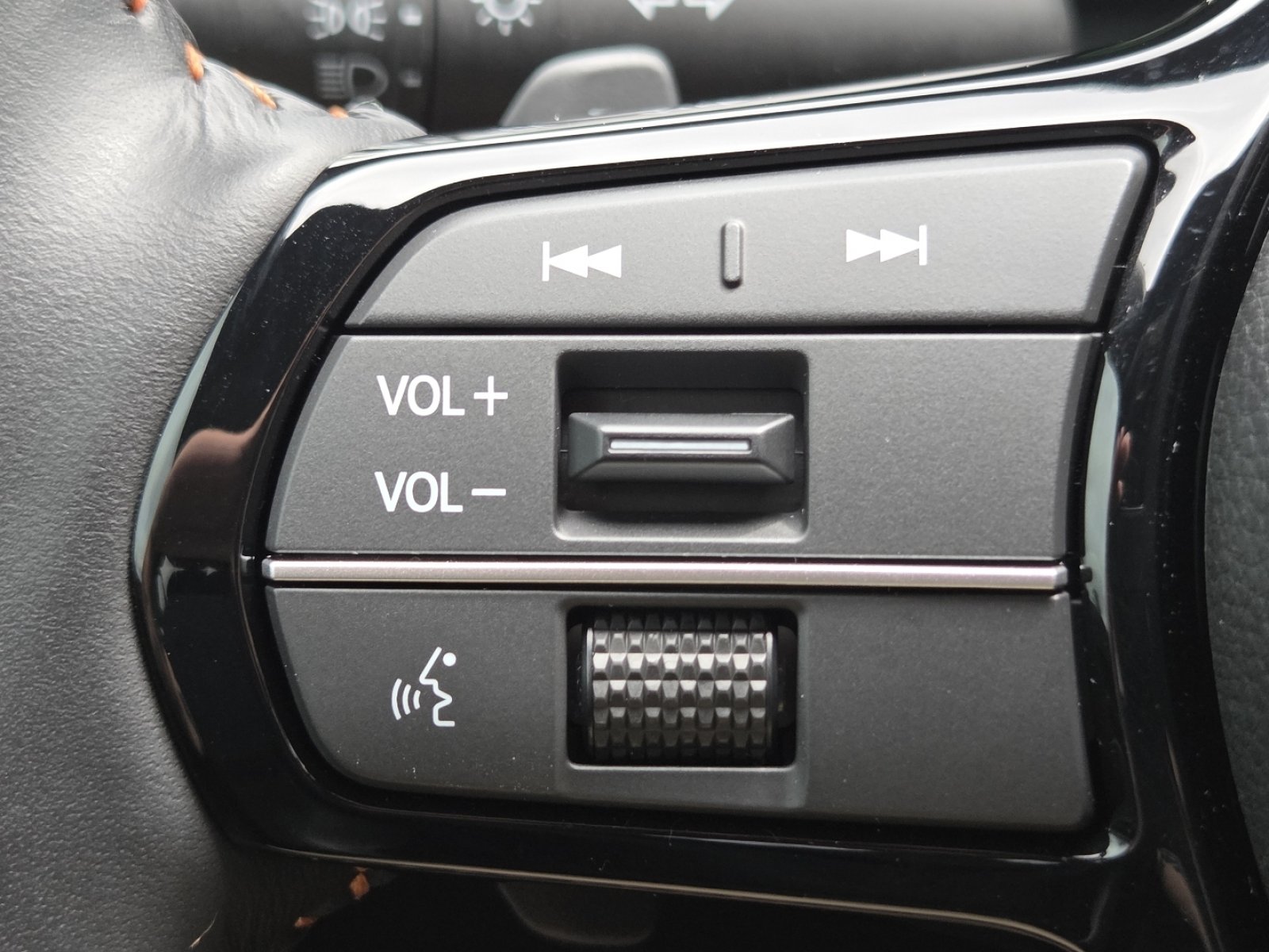 Used 2026 Honda CR-V Sport Touring image 13