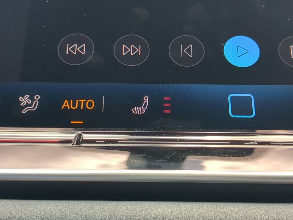 New 2026 Volkswagen Tiguan SE R-Line FWD image 24