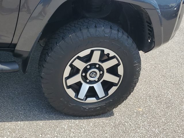 Used 2018 Toyota 4Runner TRD Off-Road AWD/4WD image 6