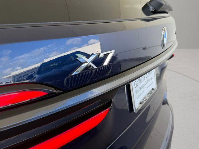 Used 2026 BMW X7 xDrive40i w/ M Sport Package AWD/4WD image 10