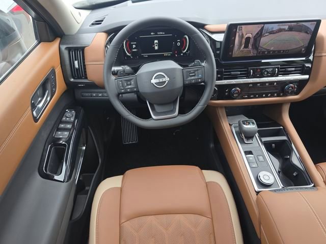 New 2026 Nissan Pathfinder Platinum image 3