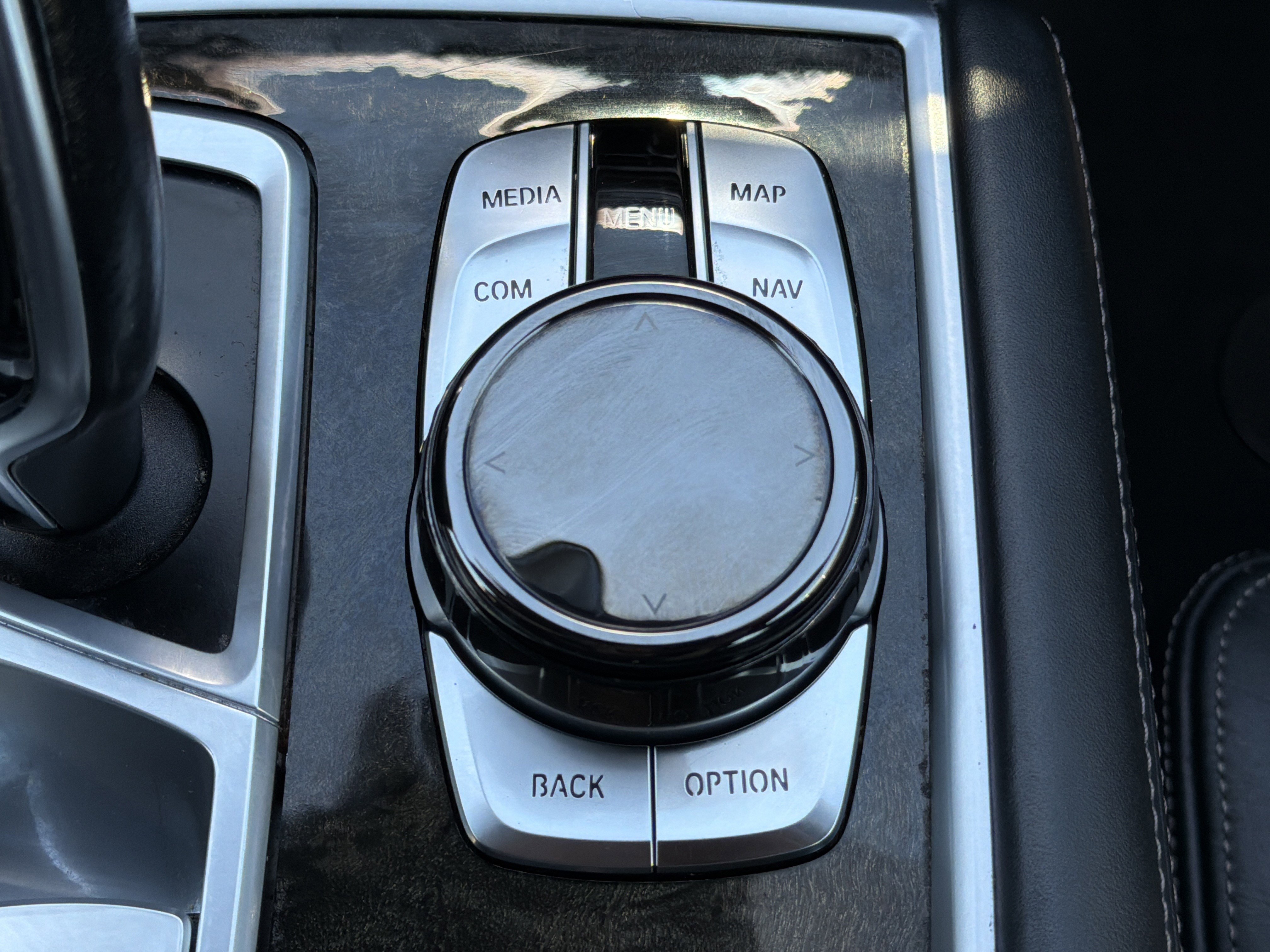 Used 2017 BMW 750i xDrive AWD/4WD image 9