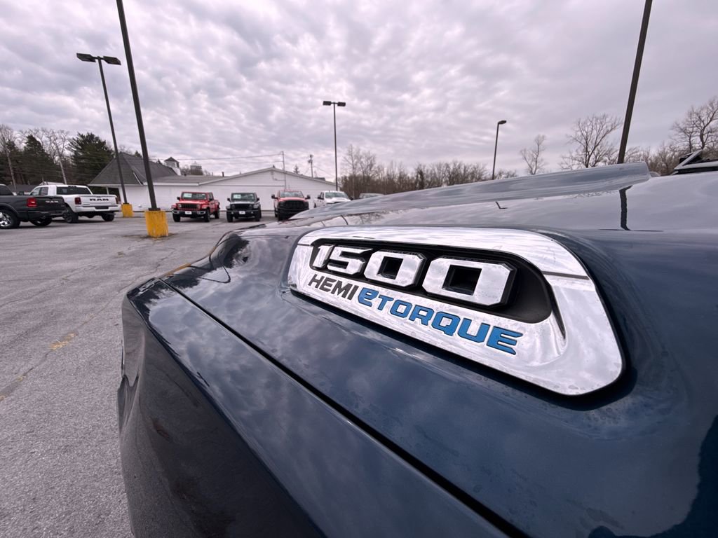 Used 2024 RAM 1500 Laramie image 9