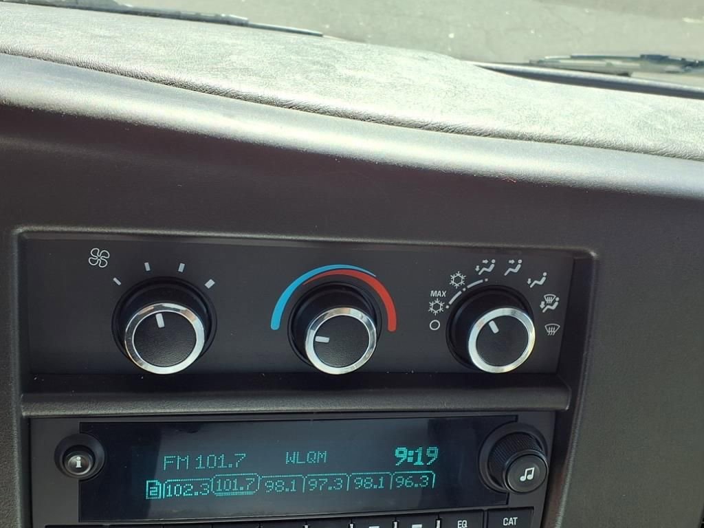 Used 2020 Chevrolet Express 3500 Work Van w/ Driver Convenience Package image 13