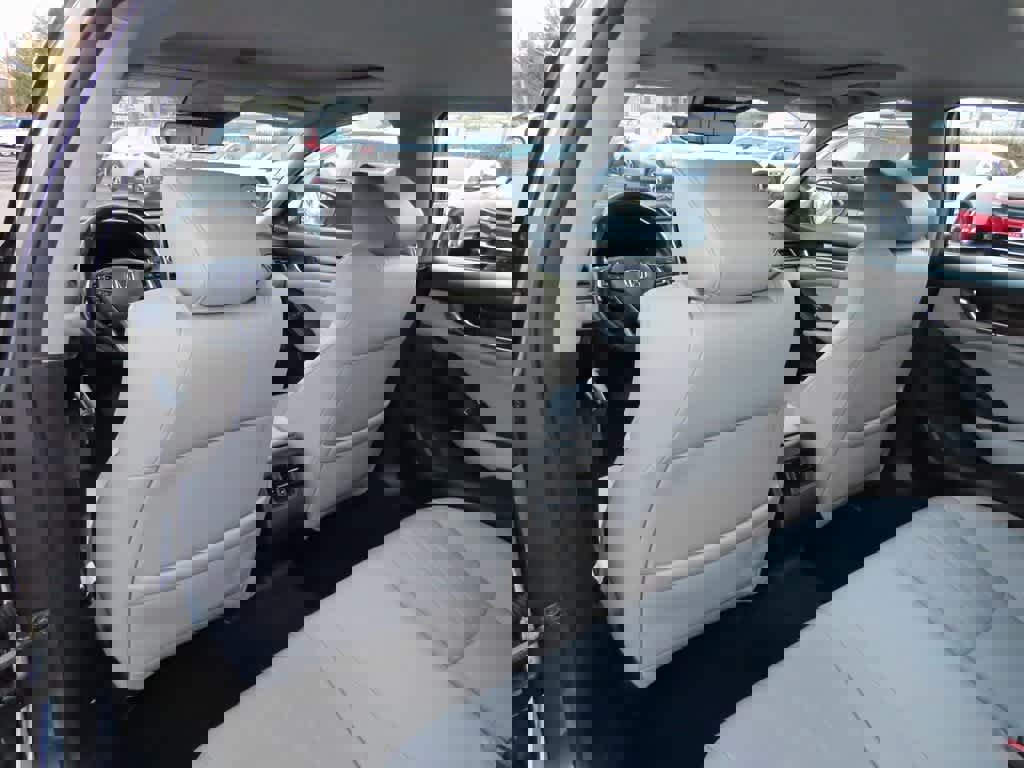 Used 2018 Honda Accord EX-L image 16