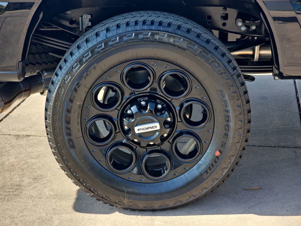New 2026 Ford F250 Lariat w/ Black Appearance Package image 38