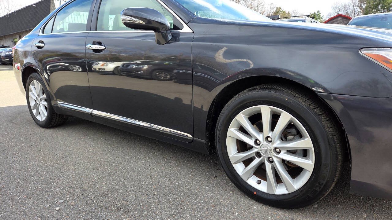 Used 2011 Lexus ES 350 w/ Preferred Accessory Package FWD image 17