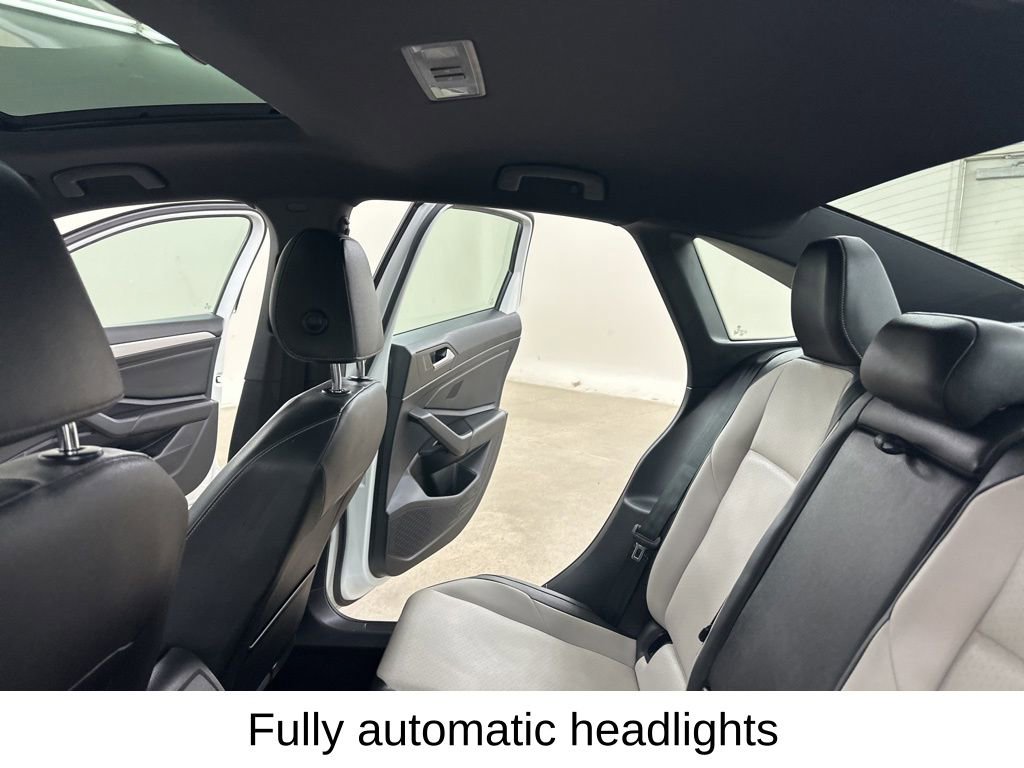 Used 2019 Volkswagen Jetta R-Line FWD image 31