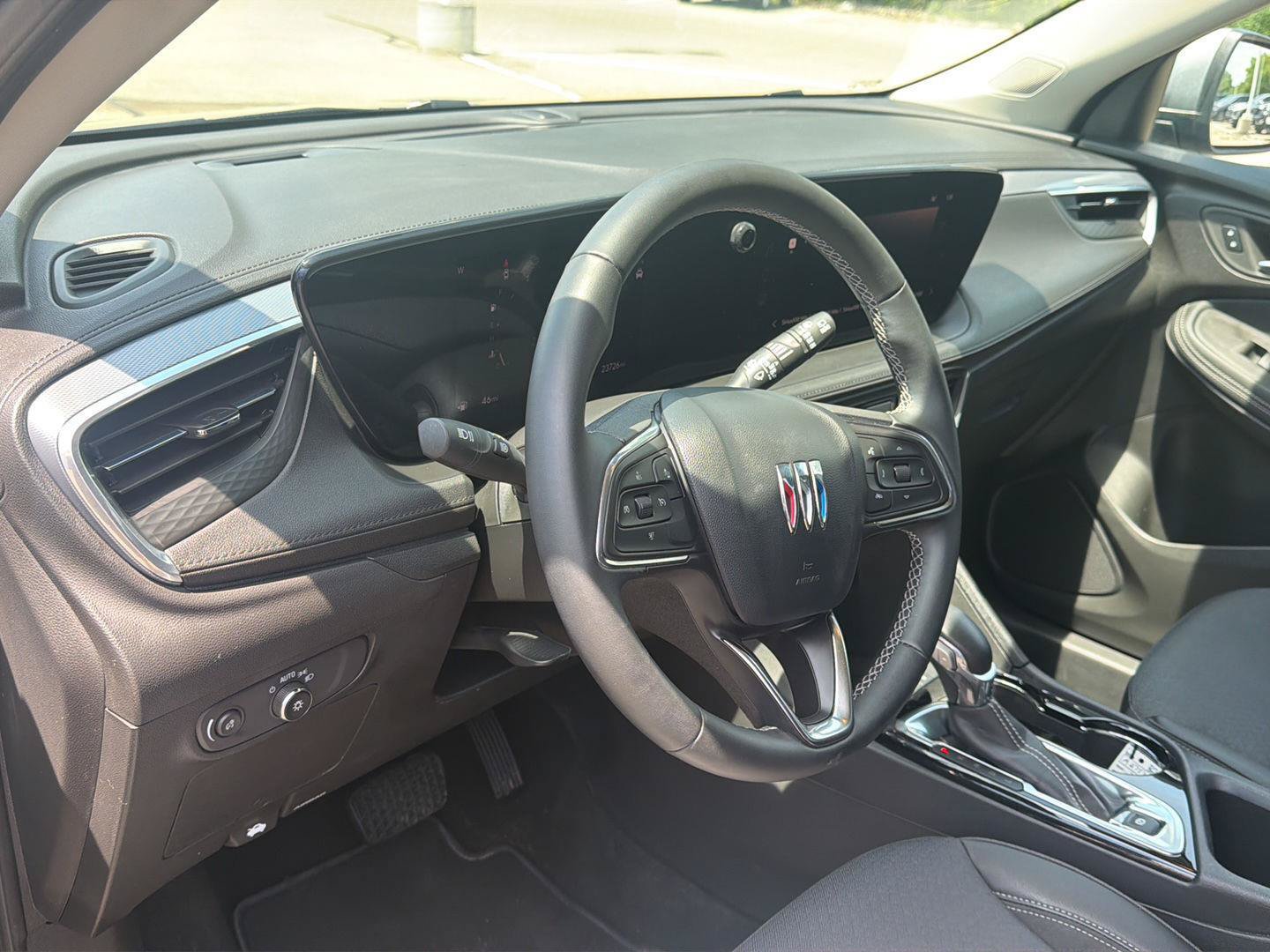 Used 2024 Buick Encore GX Preferred AWD/4WD image 16