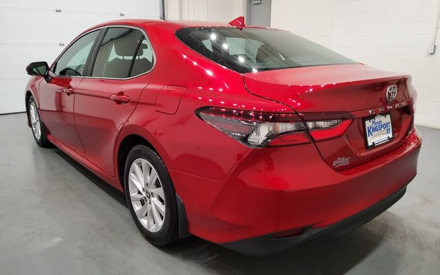 Used 2023 Toyota Camry LE FWD image 5
