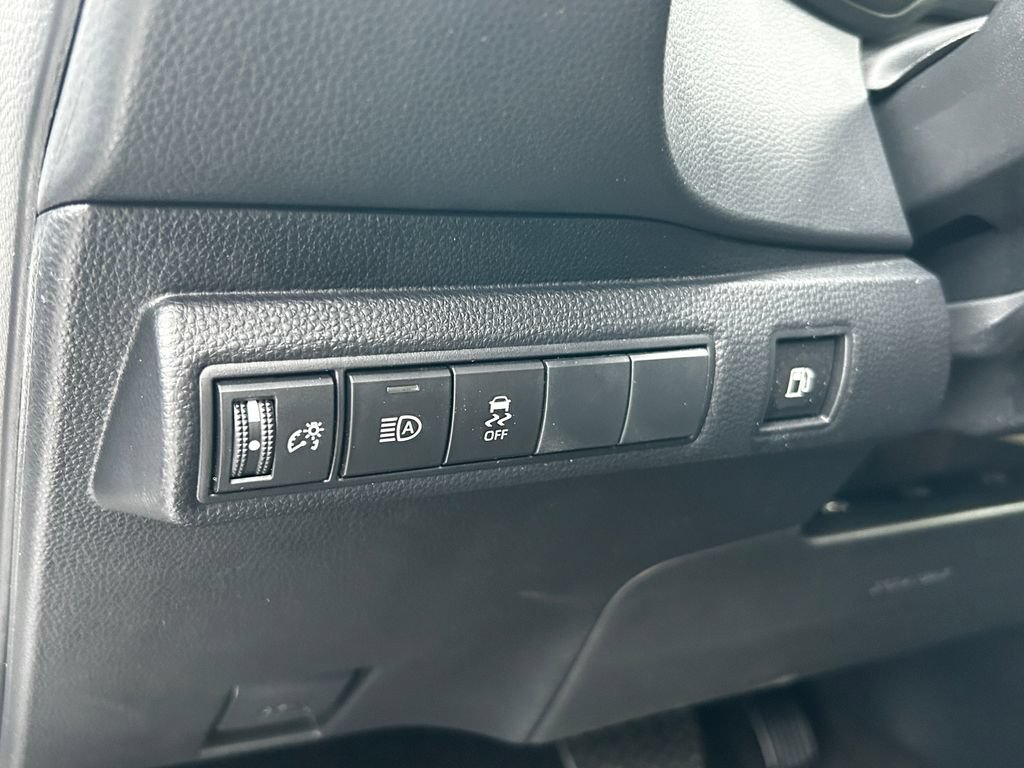 Used 2025 Toyota Corolla SE FWD image 13
