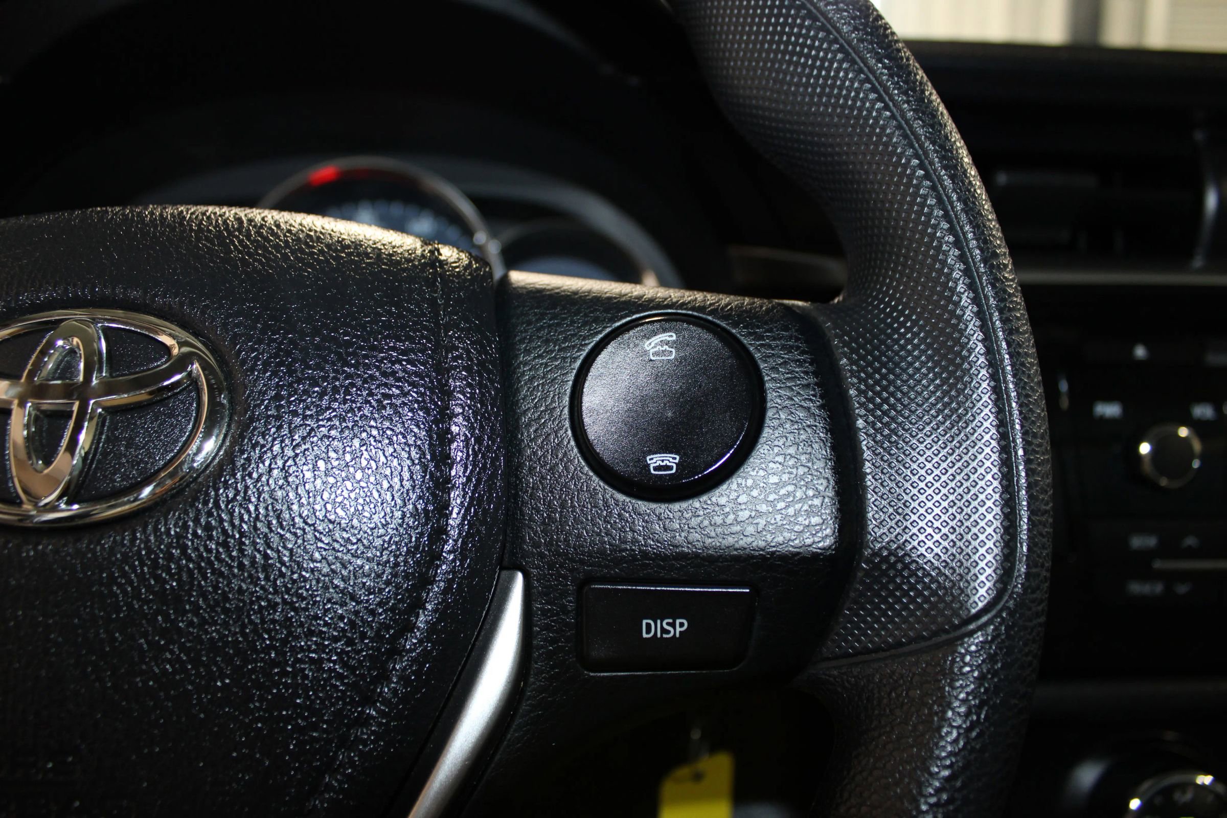 Used 2014 Toyota Corolla L FWD image 13