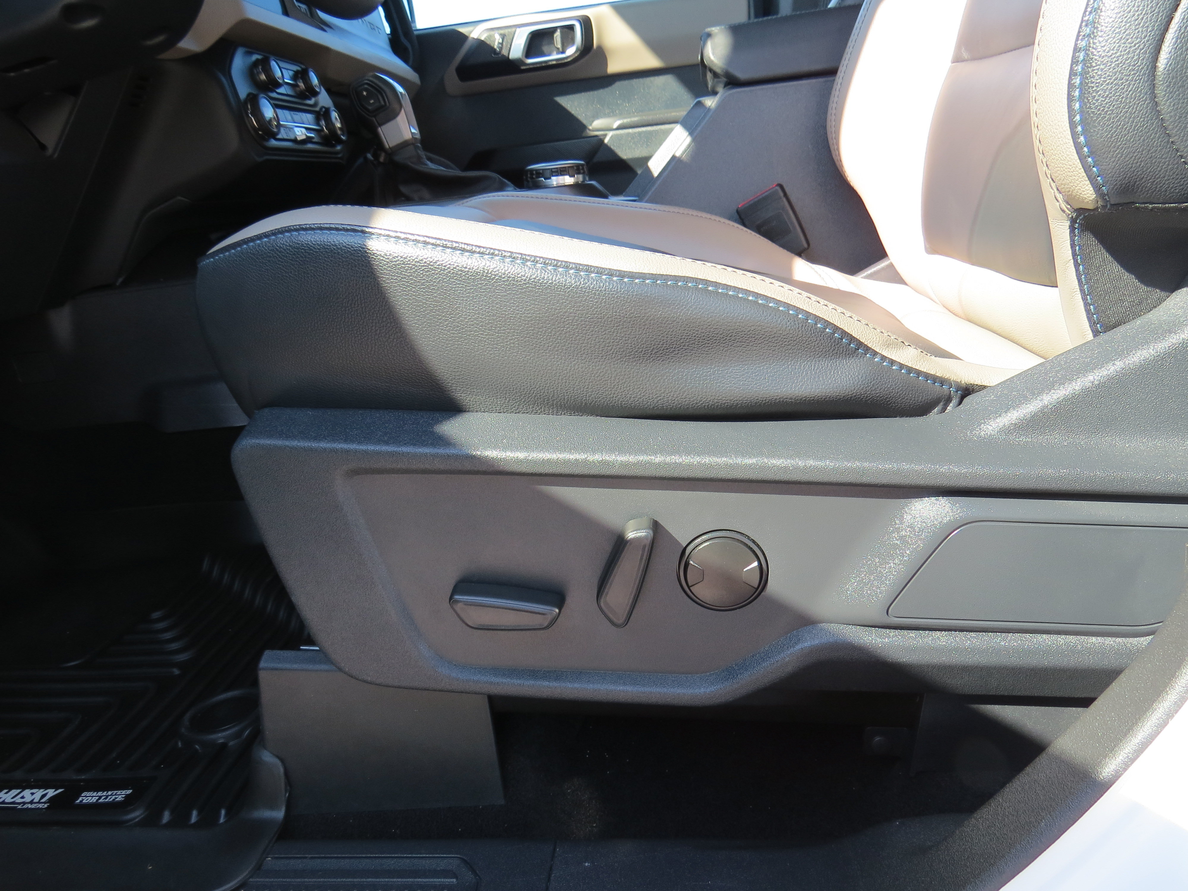 Used 2024 Ford Bronco Wildtrak AWD/4WD image 15
