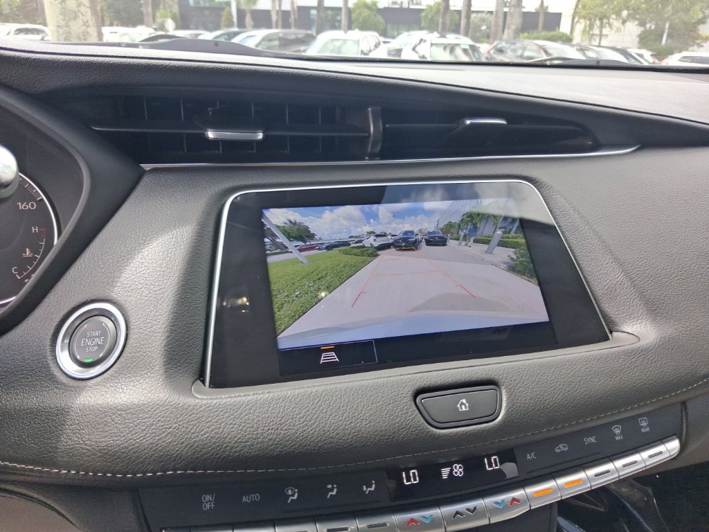 Used 2023 Cadillac XT4 Premium Luxury FWD image 22