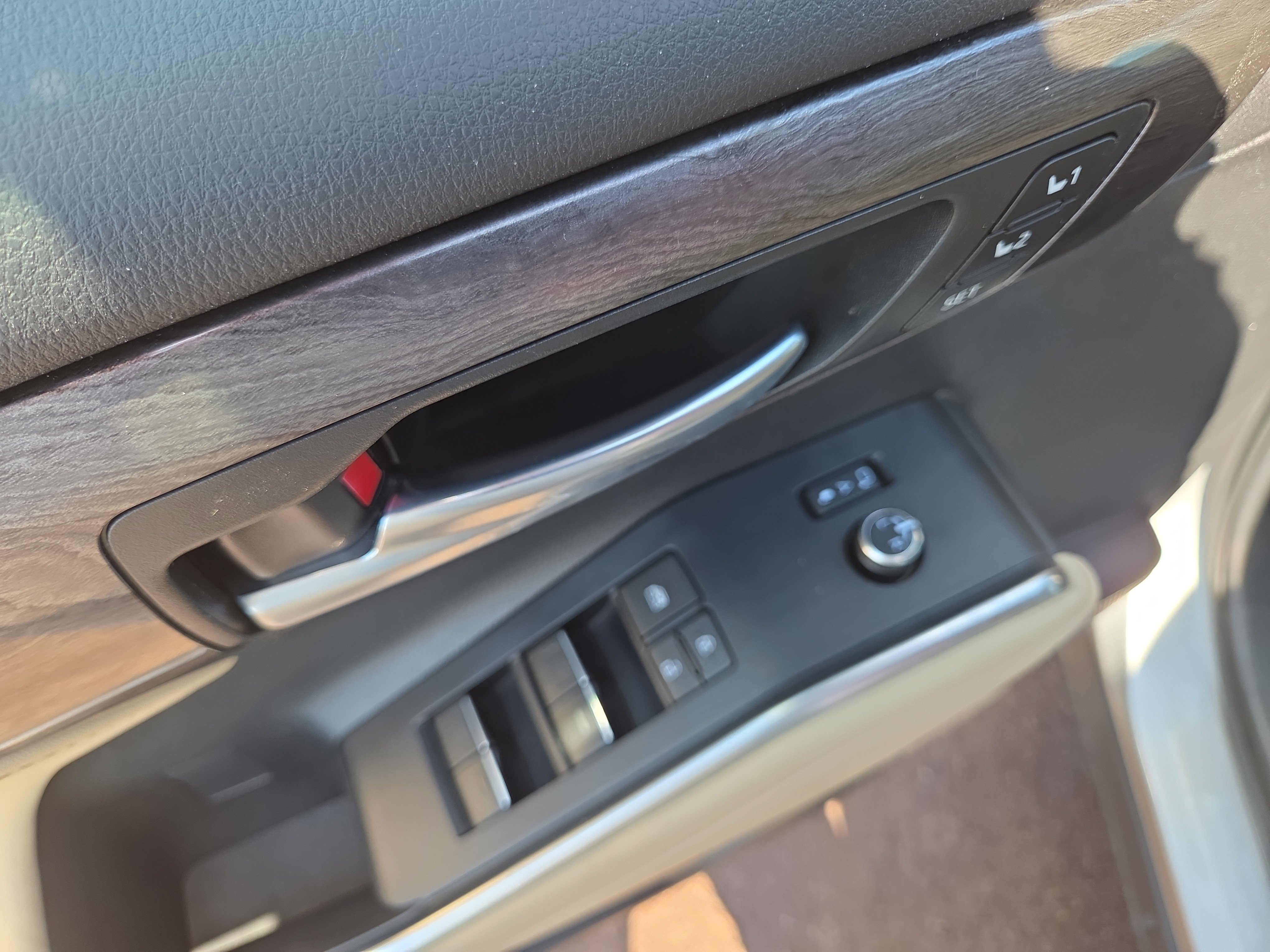 Used 2024 Toyota Highlander Platinum image 35