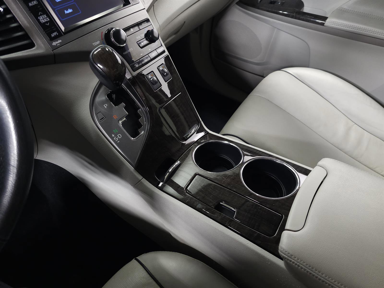 Used 2013 Toyota Venza XLE w/ Tow Prep Pkg image 25