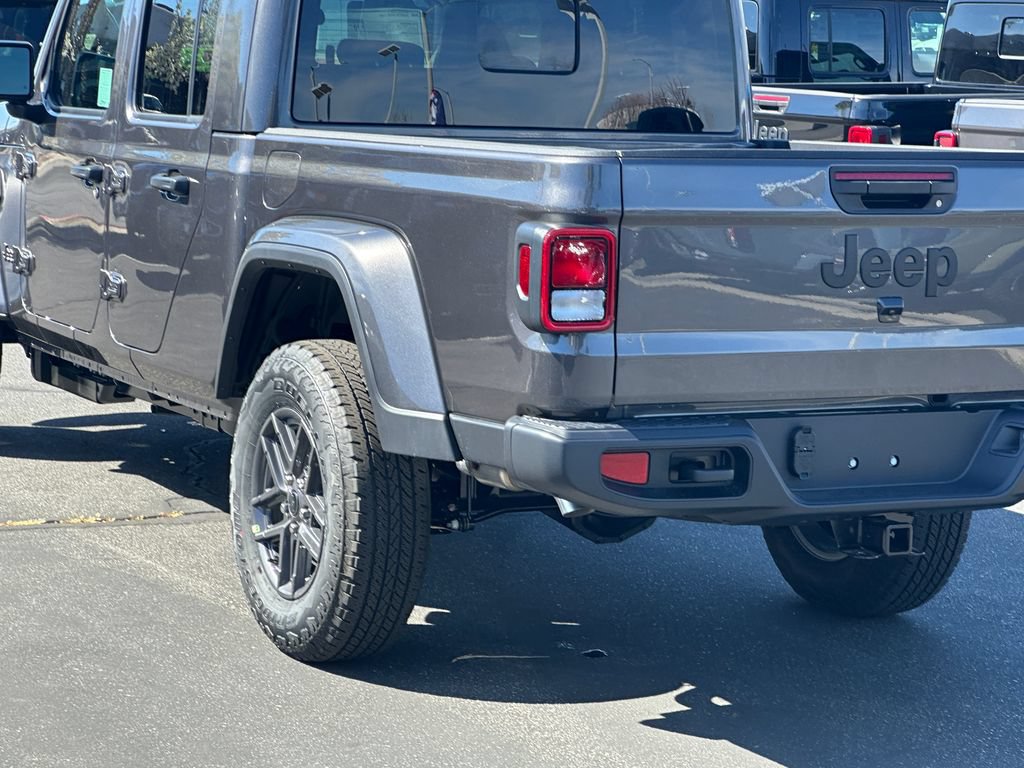 New 2026 Jeep Gladiator Sport AWD/4WD image 5