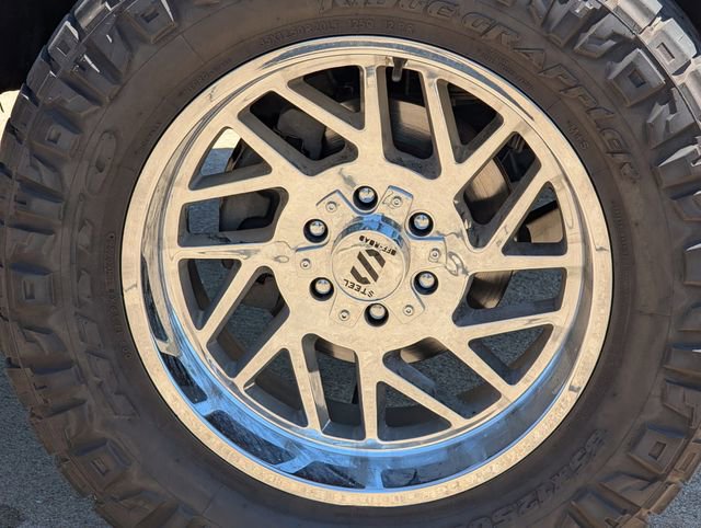 Used 2018 Chevrolet Tahoe LT w/ Luxury Package AWD/4WD image 10