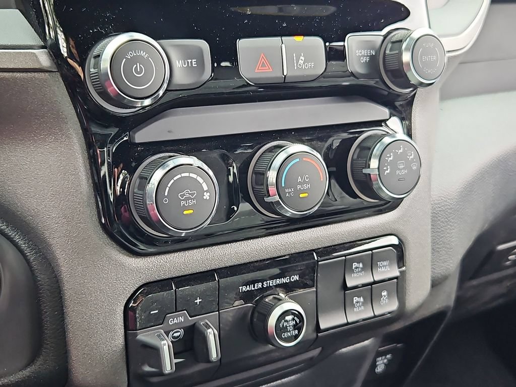 New 2026 RAM 1500 Classic Warlock AWD/4WD image 25