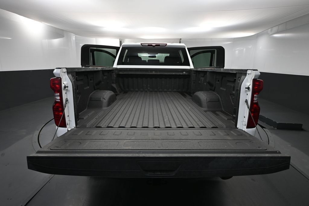 Used 2025 Chevrolet Silverado 3500 LT w/ Safety Package AWD/4WD image 42