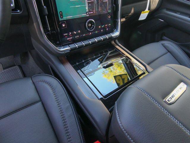 New 2026 GMC Yukon XL Denali w/ Denali Reserve Package image 21