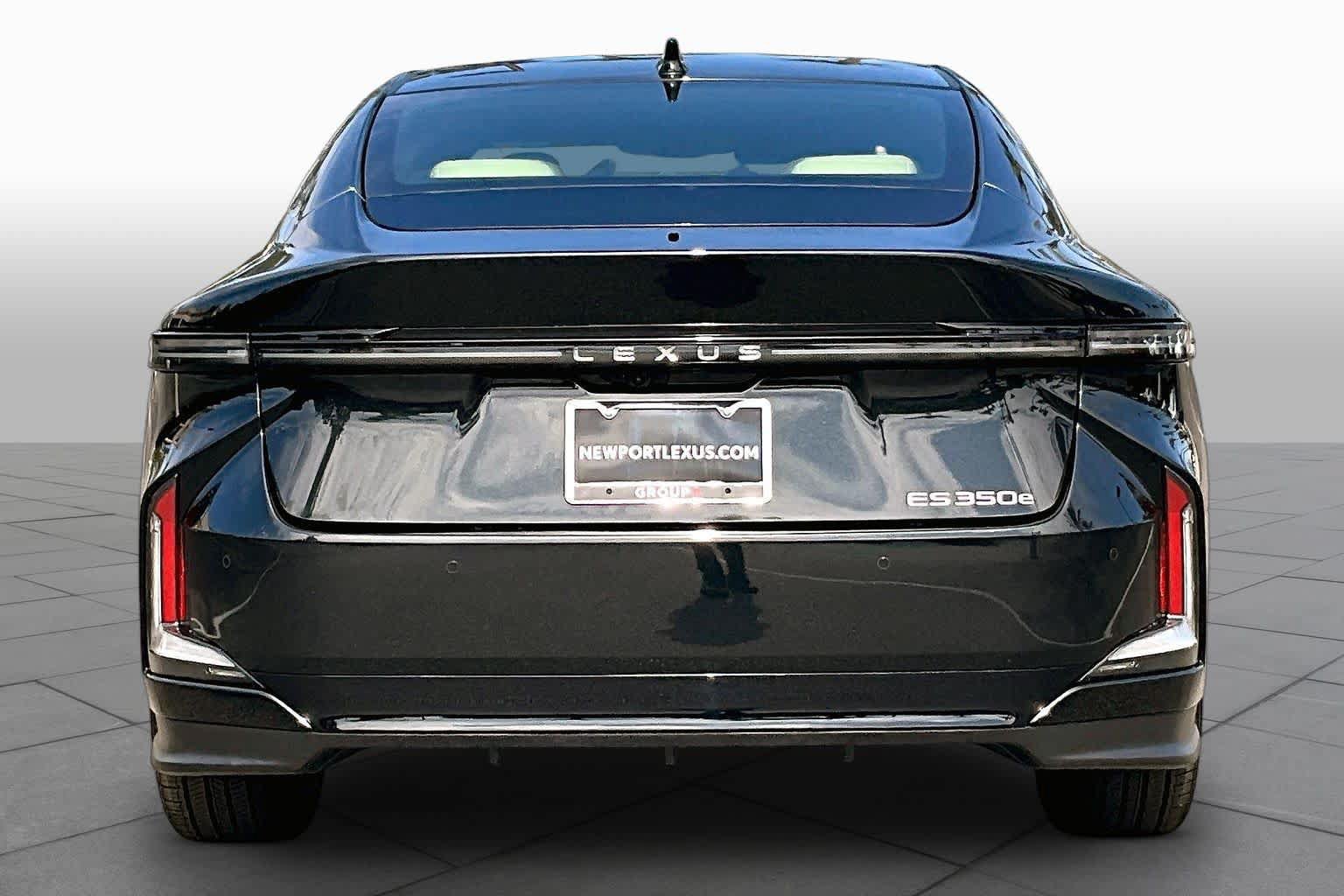 New 2026 Lexus ES 350e FWD image 4