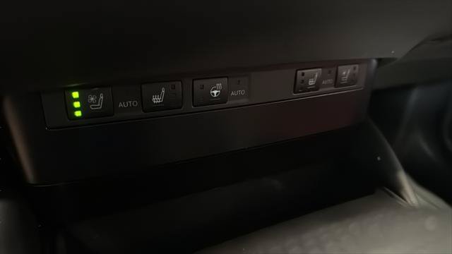 Certified 2023 Lexus ES 350 F Sport w/ Accessory Package (Z2) FWD image 24