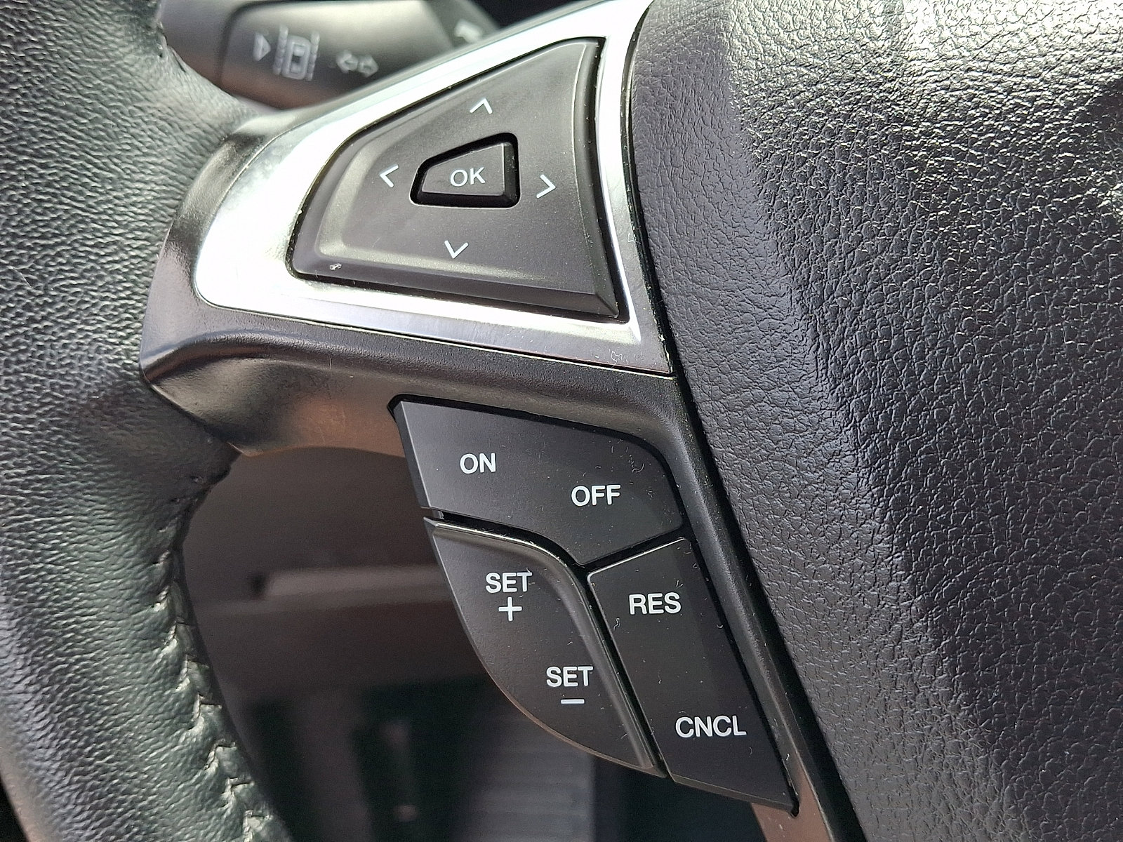 Certified 2024 Ford Edge SEL w/ Convenience Package AWD/4WD image 21