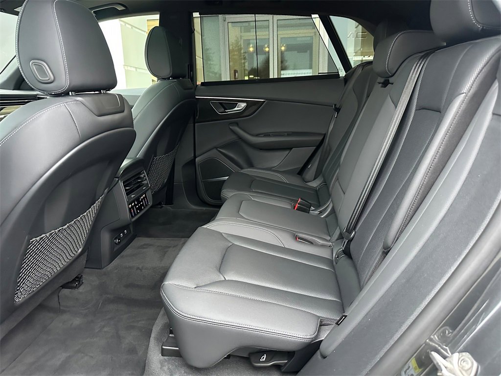Used 2021 Audi Q8 Prestige w/ Prestige Package image 15