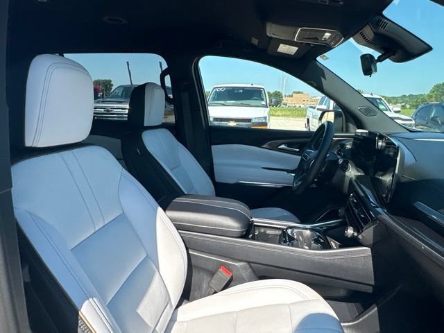 Used 2026 Chevrolet Traverse High Country AWD/4WD image 46