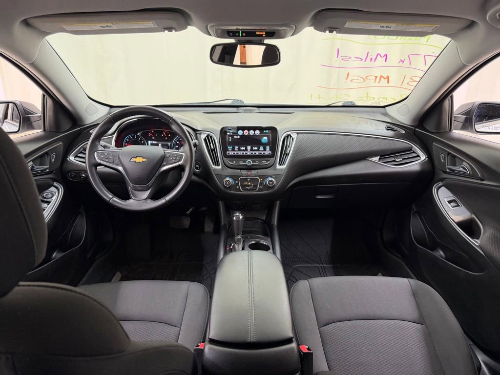 Used 2018 Chevrolet Malibu LT FWD image 20