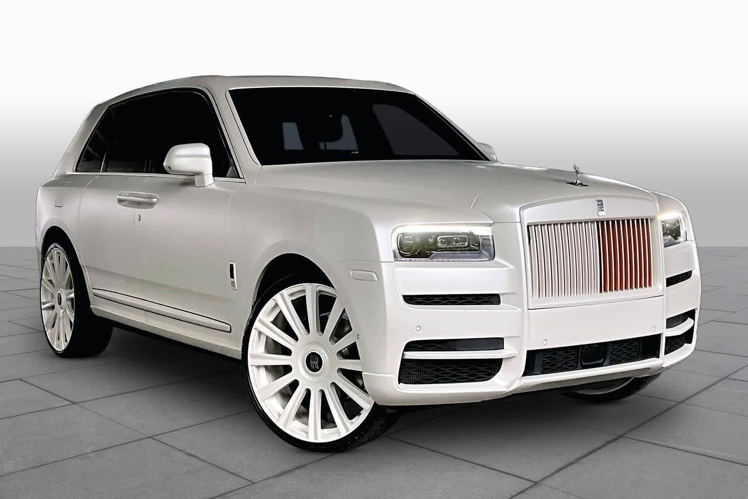 Used 2022 Rolls-Royce Cullinan AWD/4WD image 2
