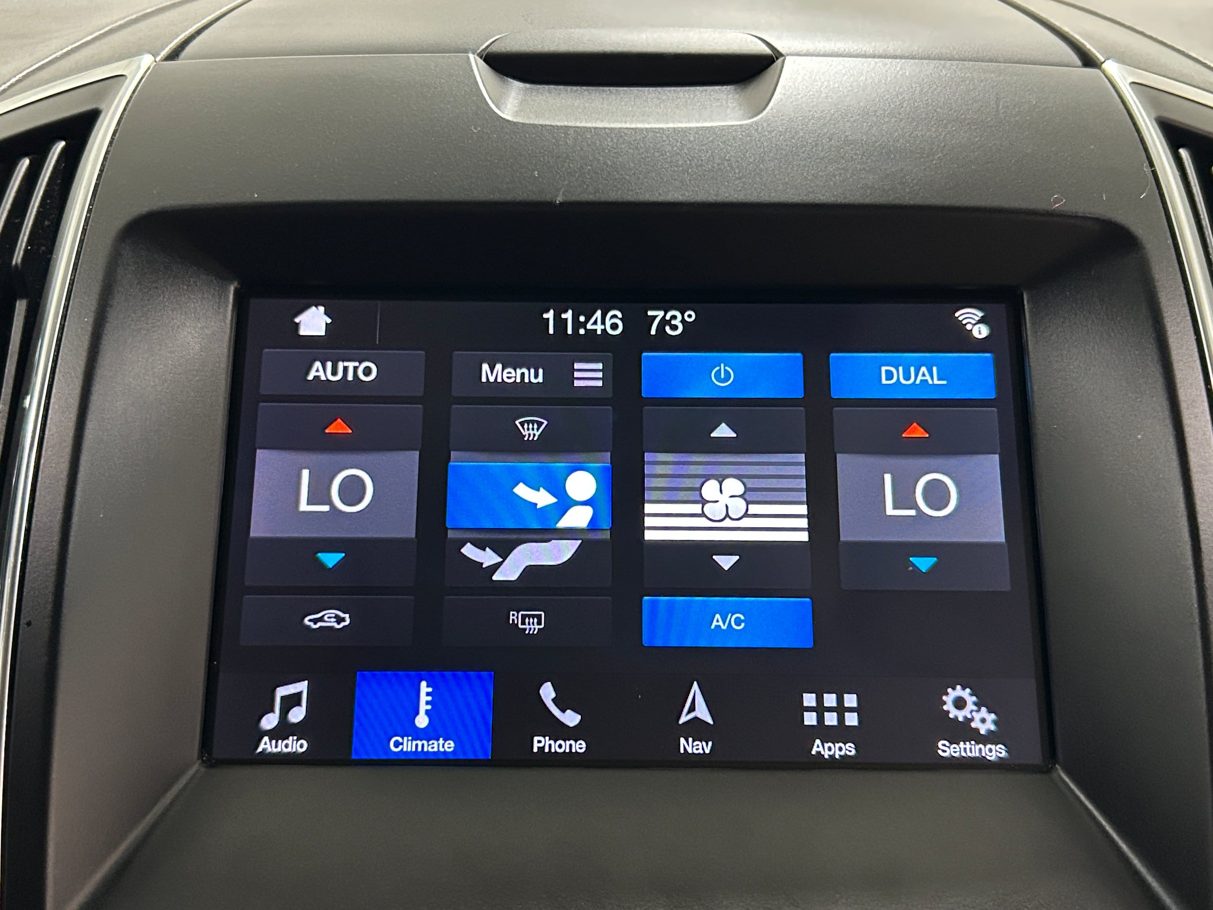 Used 2019 Ford Edge Titanium w/ Cold Weather Package AWD/4WD image 6