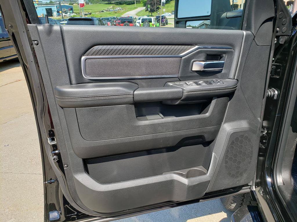 New 2026 RAM 2500 Big Horn AWD/4WD image 12