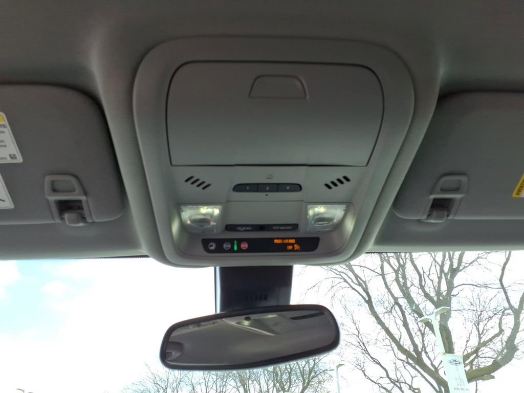 Certified 2024 GMC Terrain SLT image 23