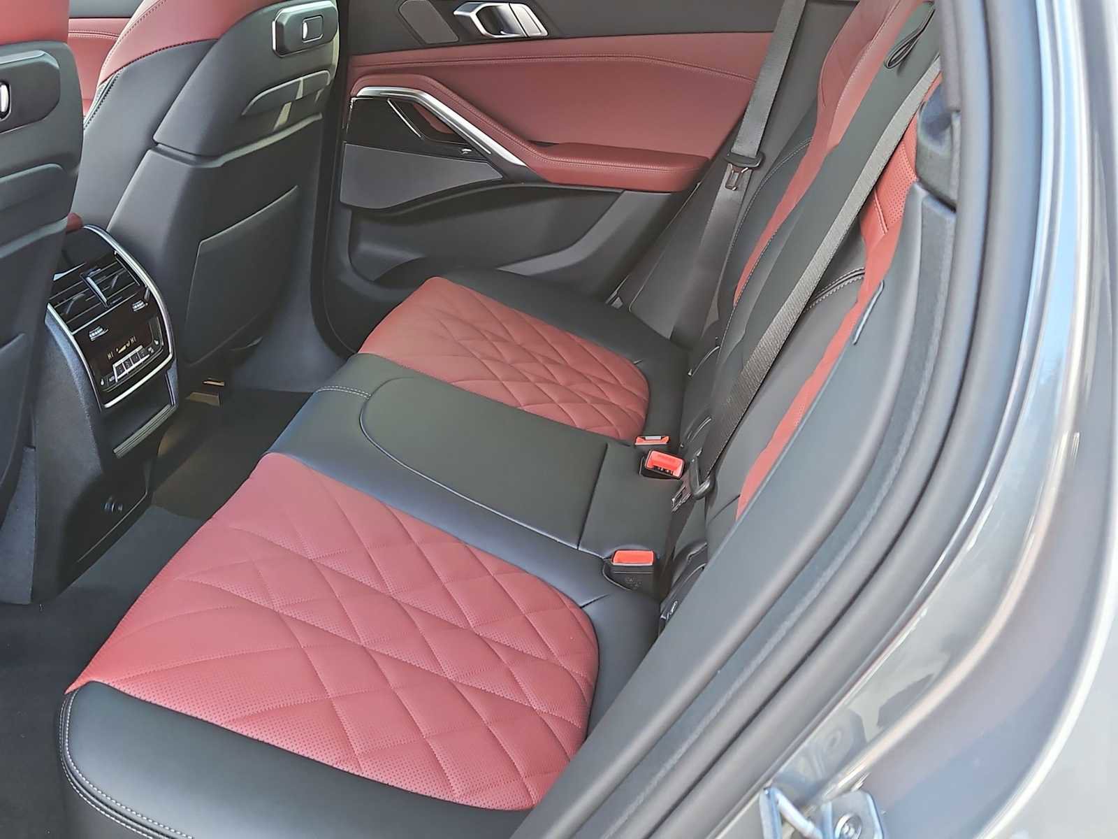 New 2026 BMW X6 xDrive40i image 18