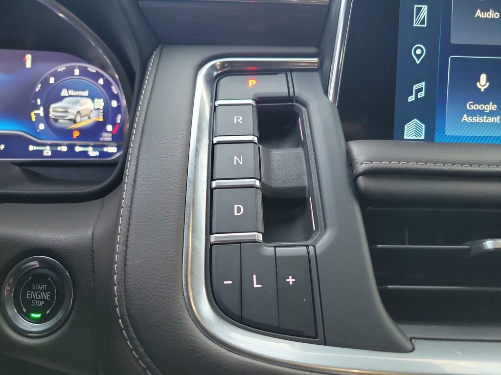 Used 2023 Chevrolet Suburban Z71 w/ Off-Road Capability Package AWD/4WD image 25