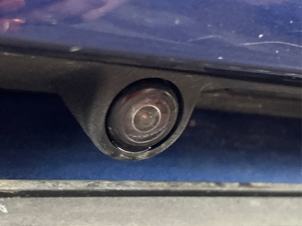 Used 2022 Tesla Model Y Long Range AWD/4WD image 15