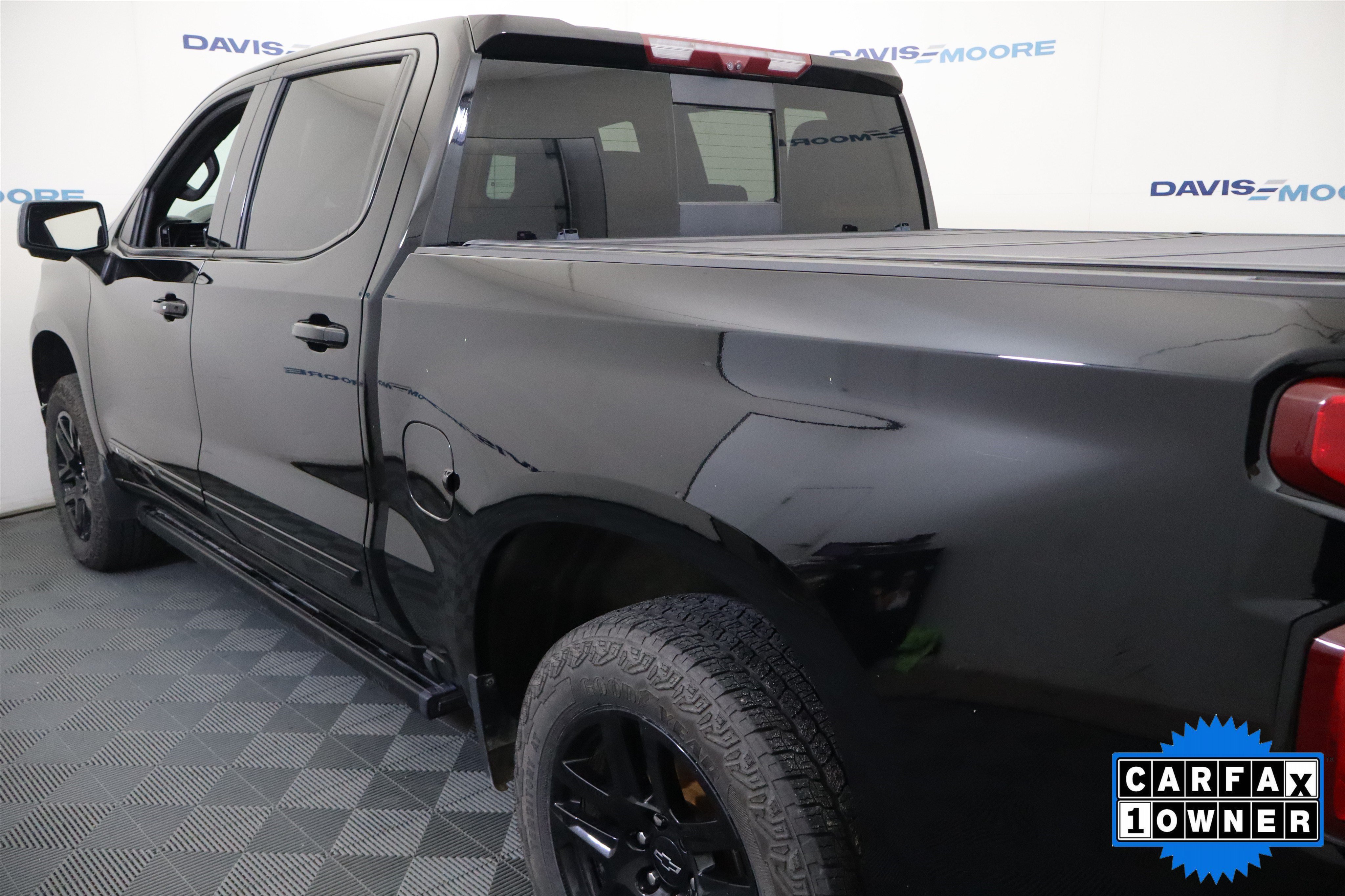 Used 2024 Chevrolet Silverado 1500 High Country w/ Midnight Edition AWD/4WD image 11