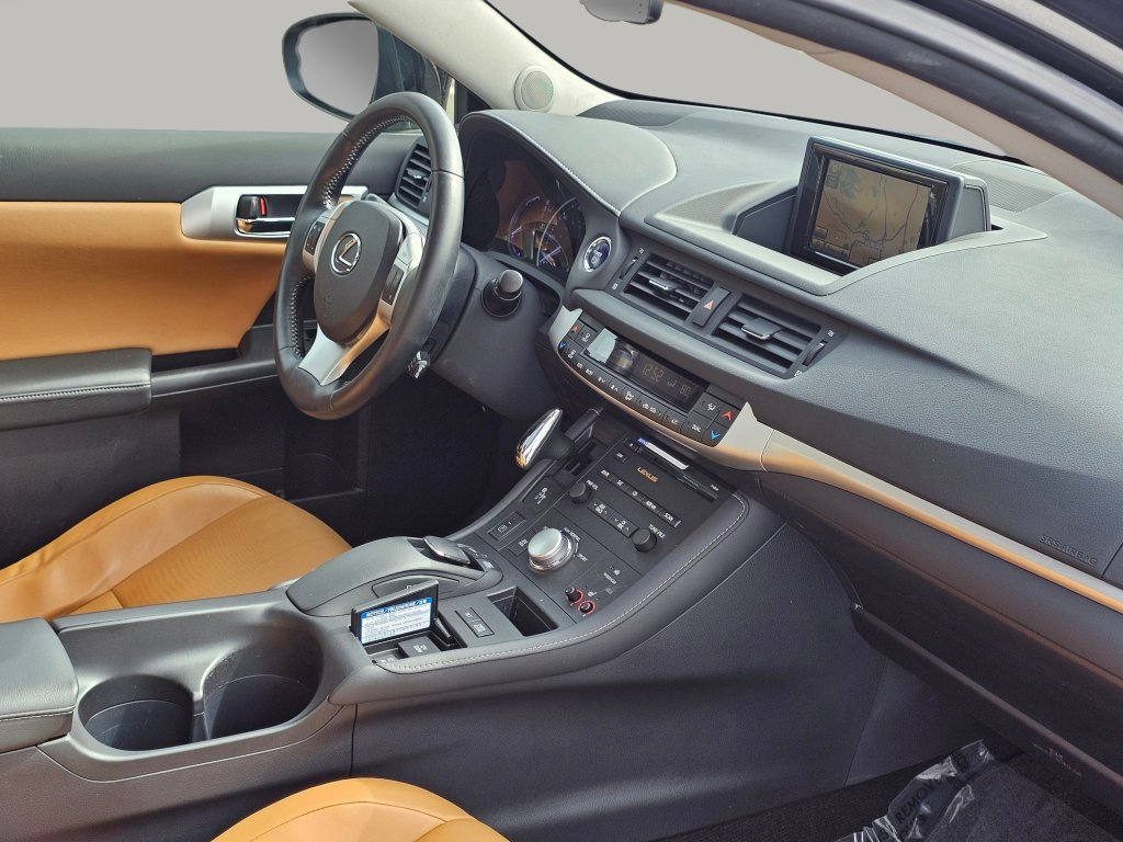 Used 2012 Lexus CT 200h Premium w/ Premium Audio Pkg image 26