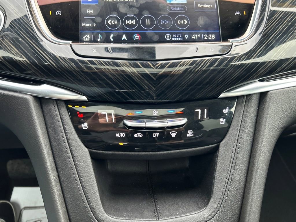 Certified 2024 Cadillac XT6 Premium Luxury image 32