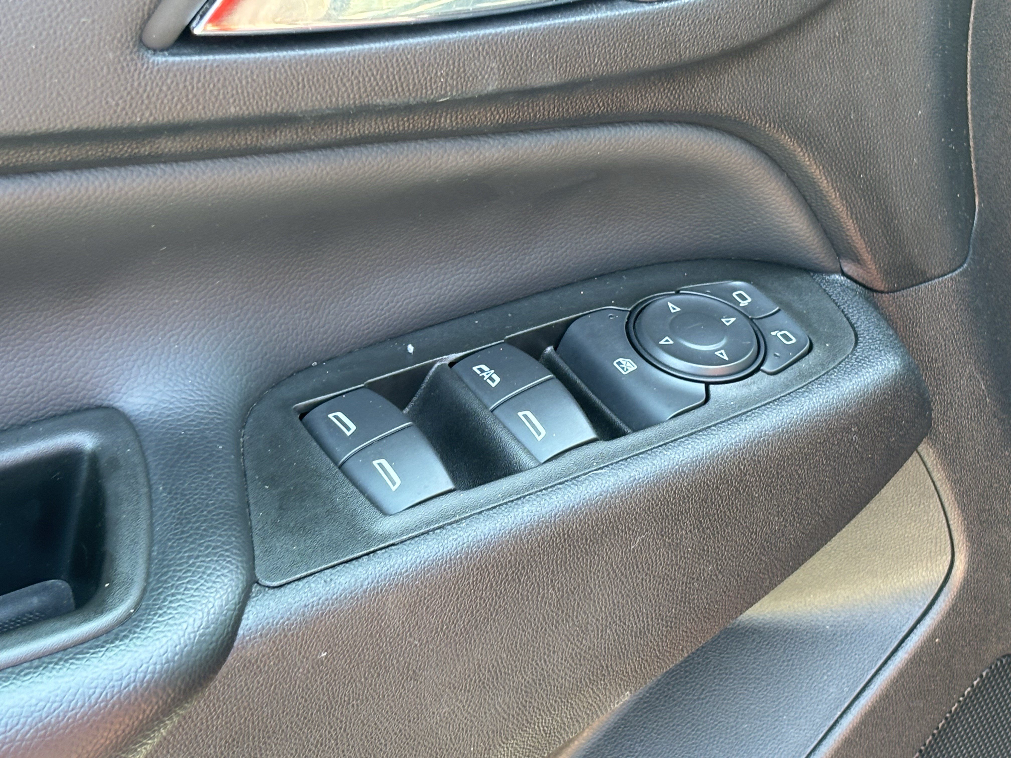 Used 2022 Chevrolet Equinox LT AWD/4WD image 15
