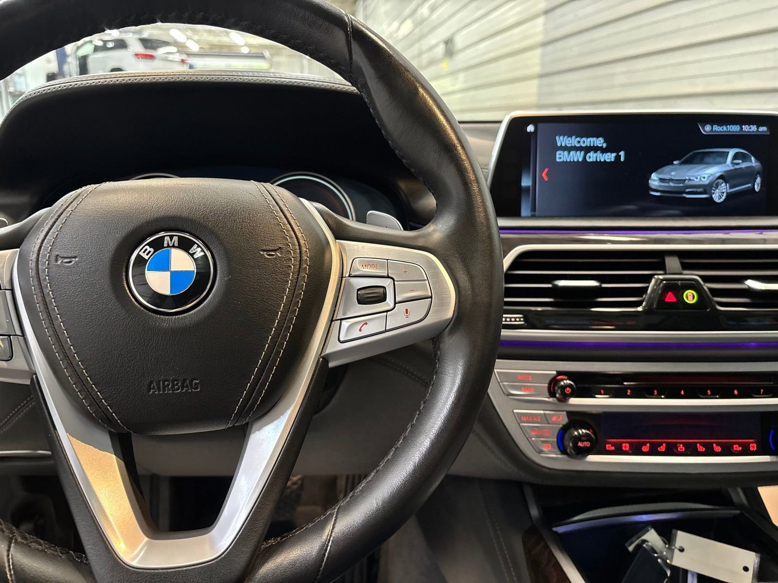 Used 2018 BMW 750i xDrive AWD/4WD image 14