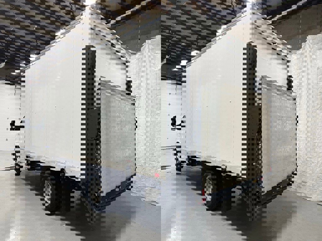 Used 2022 Chevrolet Express 3500 w/ Power Convenience Package image 5